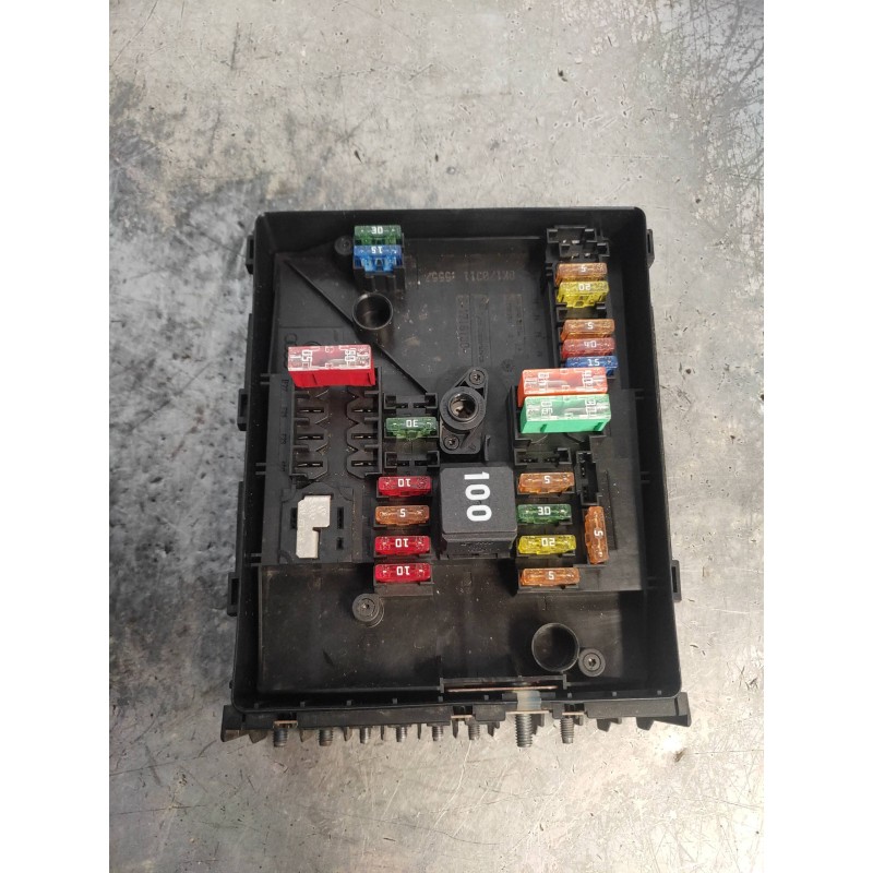 Recambio de caja reles / fusibles para volkswagen caddy ka/kb (2c) kombi referencia OEM IAM 1K0937629A 017033908 1K0937804 1K093