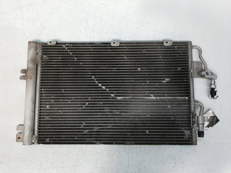 Recambio de condensador / radiador aire acondicionado para opel astra h berlina 1.6 16v referencia OEM IAM 23214140909  