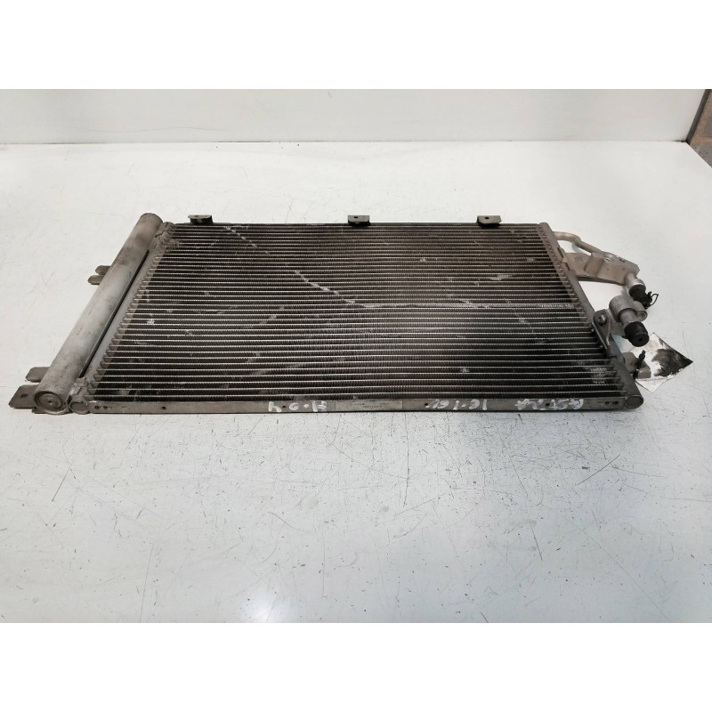 Recambio de condensador / radiador aire acondicionado para opel astra h berlina 1.6 16v referencia OEM IAM 23214140909  