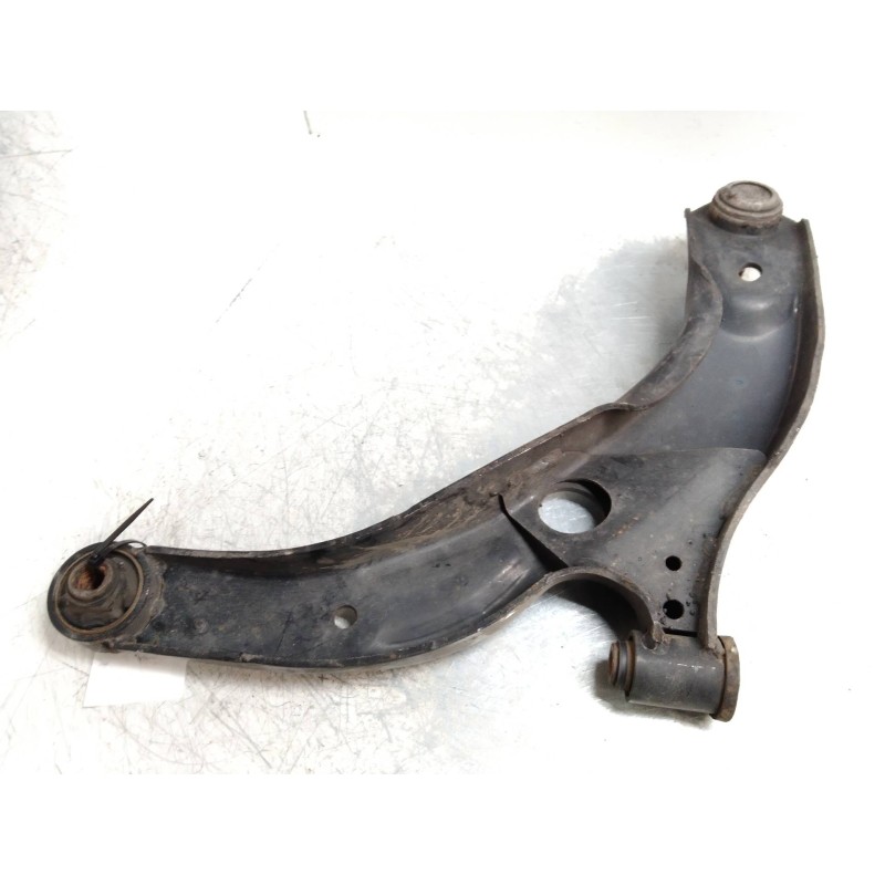 Recambio de brazo suspension inferior delantero derecho para mazda 323 berl. f/s (bj) 2.0 td f comfort referencia OEM IAM   