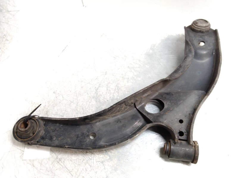 Recambio de brazo suspension inferior delantero derecho para mazda 323 berl. f/s (bj) 2.0 td f comfort referencia OEM IAM   