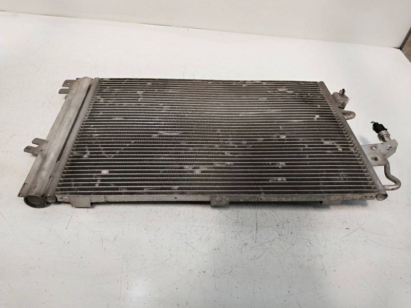 Recambio de condensador / radiador aire acondicionado para opel astra h berlina 1.6 16v referencia OEM IAM 23214140909  