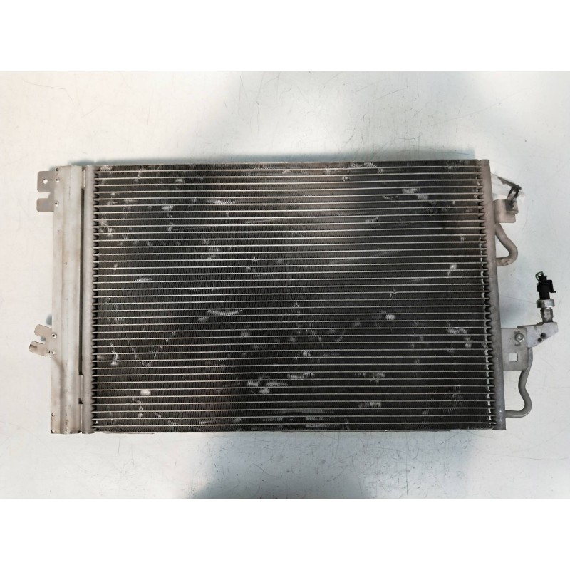Recambio de condensador / radiador aire acondicionado para opel astra h berlina 1.6 16v referencia OEM IAM 23214140909  