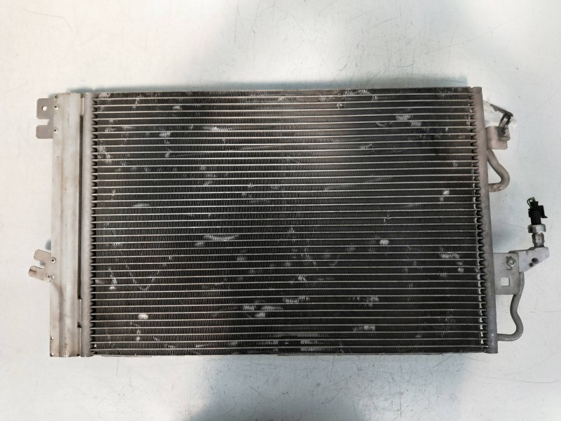 Recambio de condensador / radiador aire acondicionado para opel astra h berlina 1.6 16v referencia OEM IAM 23214140909  