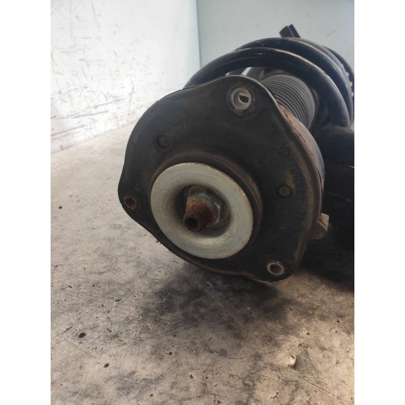 Recambio de amortiguador delantero derecho para volkswagen caddy ka/kb (2c) kombi referencia OEM IAM 1K0413031BA 2K5412021E 