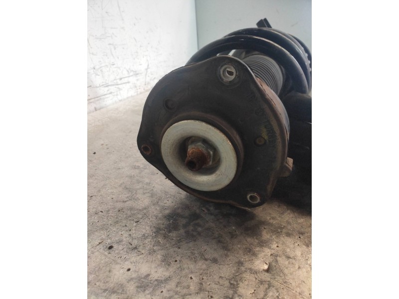 Recambio de amortiguador delantero derecho para volkswagen caddy ka/kb (2c) kombi referencia OEM IAM 1K0413031BA 2K5412021E 