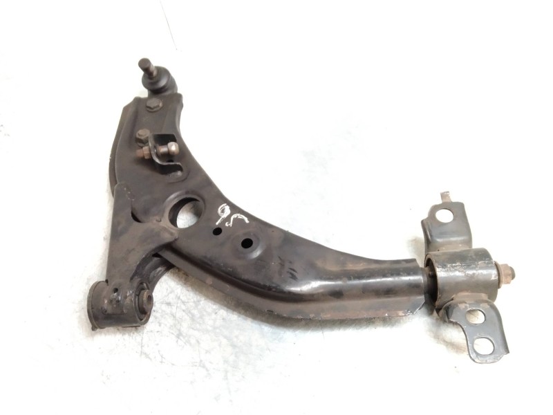 Recambio de brazo suspension inferior delantero derecho para mazda 323 berlina c/f/p/s (ba) 2.0 d p glx referencia OEM IAM    Recambio de brazo suspension inferior delantero derecho para mazda 323 berlina c/f/p/s (ba) 2.0 d p glx referencia OEM IAM