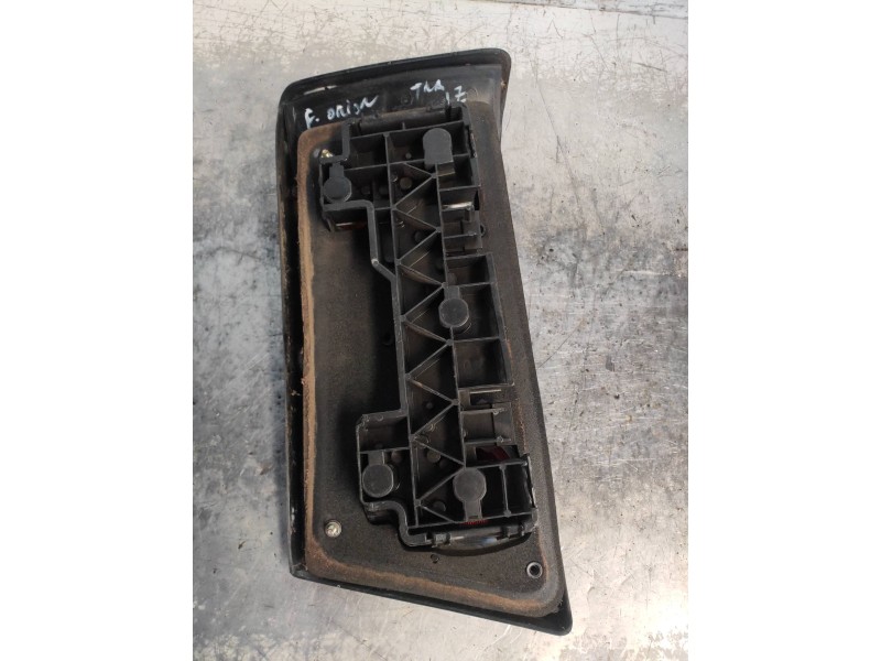 Recambio de piloto trasero izquierdo para ford orion 1.6 referencia OEM IAM   