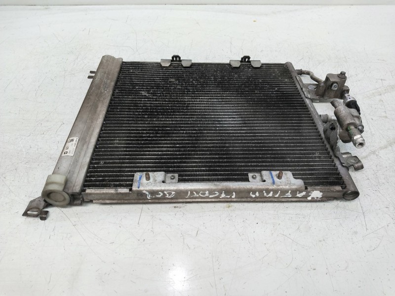 Recambio de condensador / radiador aire acondicionado para opel zafira b cosmo referencia OEM IAM 13129195  