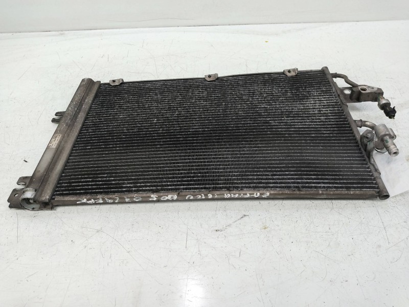 Recambio de condensador / radiador aire acondicionado para opel zafira b 1.8 16v referencia OEM IAM 13129192  