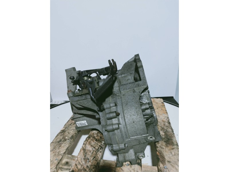 Recambio de caja cambios para volvo v50 familiar 1.6 d kinetic referencia OEM IAM 3M5R7002YG T1GF2 030106 002047