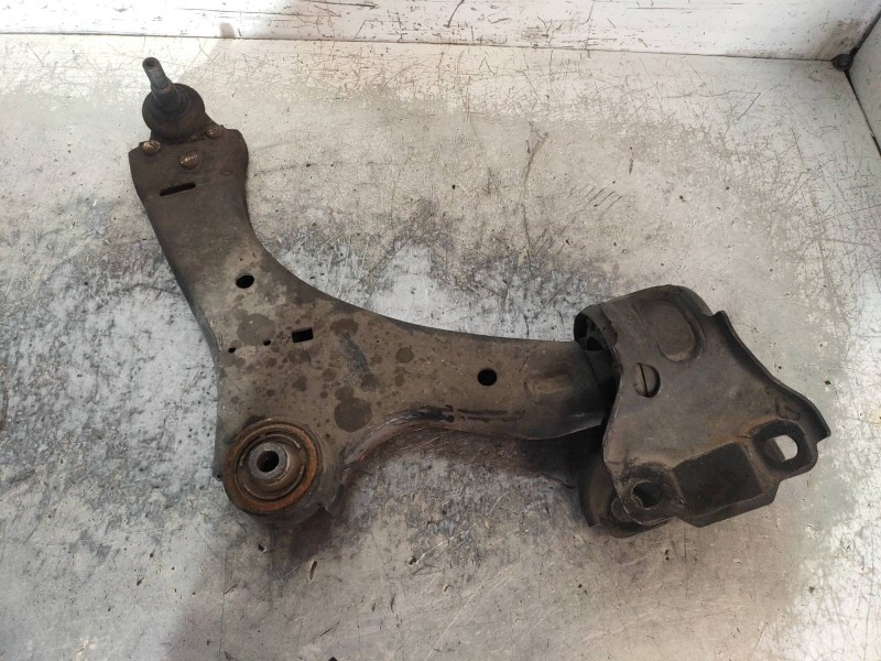 Recambio de brazo suspension inferior delantero derecho para ford mondeo ber. (ca2) titanium referencia OEM IAM   