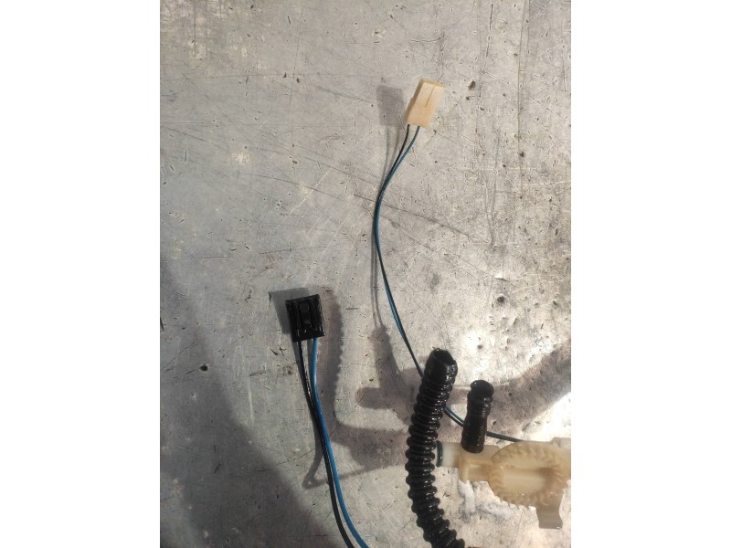 Recambio de bomba combustible para mercedes clase c (w203) familiar c 320 t cdi (203.220) referencia OEM IAM 0580303031 A2034703