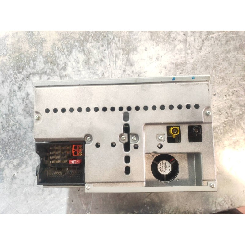 Recambio de sistema audio / radio cd para mercedes clase c (w203) familiar c 320 t cdi (203.220) referencia OEM IAM A2038705089 