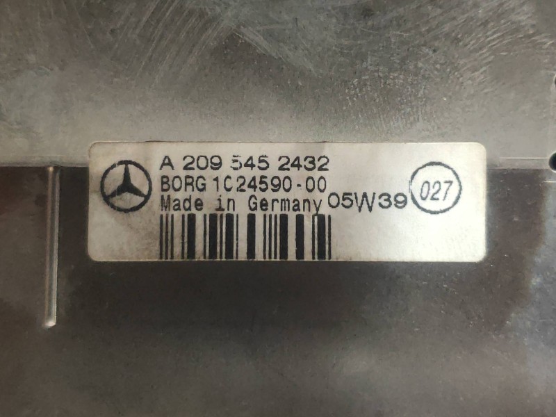 Recambio de pantalla multifuncion para mercedes clase c (w203) familiar c 320 t cdi (203.220) referencia OEM IAM A2095452432  