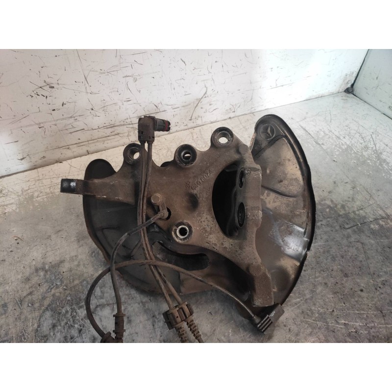 Recambio de mangueta delantera derecha para mercedes clase c (w203) familiar c 320 t cdi (203.220) referencia OEM IAM   
