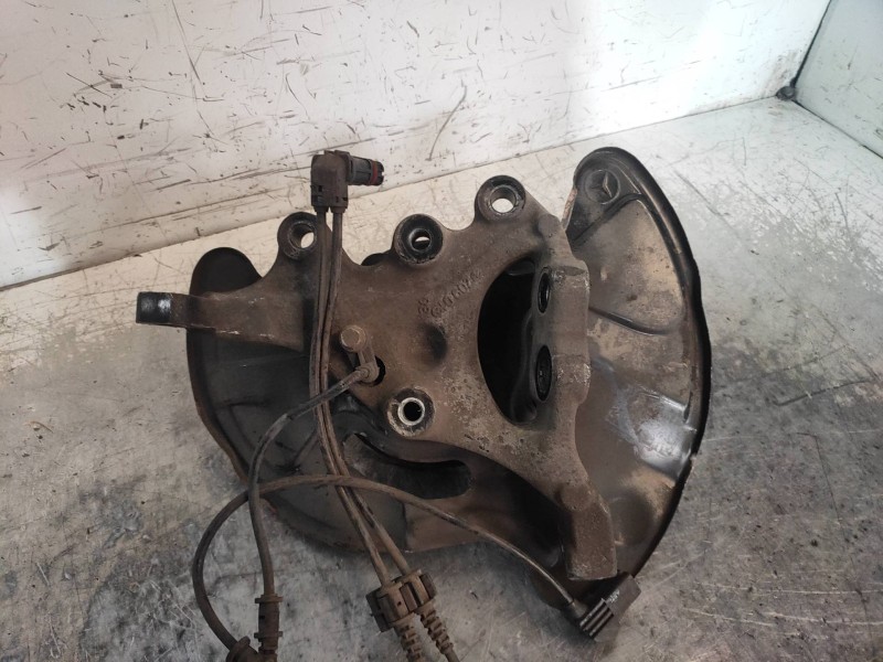 Recambio de mangueta delantera derecha para mercedes clase c (w203) familiar c 320 t cdi (203.220) referencia OEM IAM   