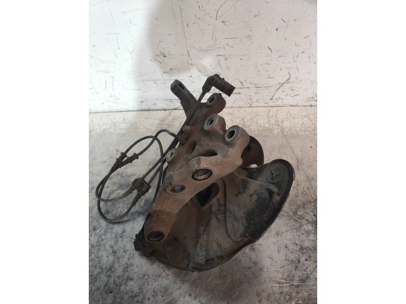 Recambio de mangueta delantera derecha para mercedes clase c (w203) familiar c 320 t cdi (203.220) referencia OEM IAM   