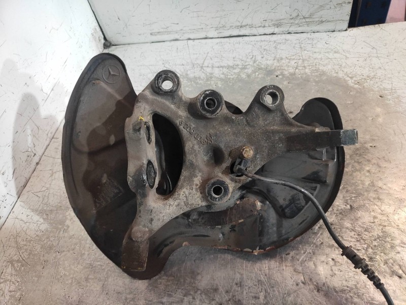 Recambio de mangueta delantera izquierda para mercedes clase c (w203) familiar c 320 t cdi (203.220) referencia OEM IAM   