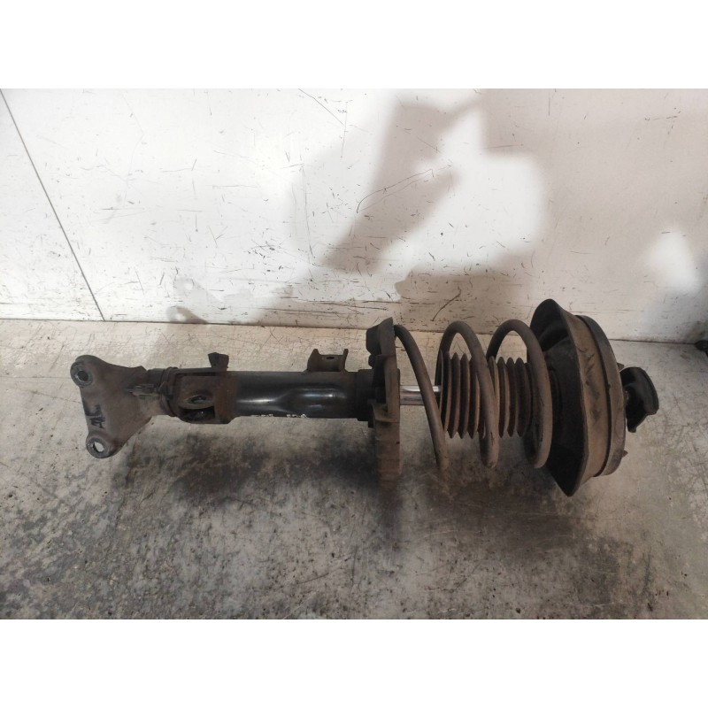 Recambio de amortiguador delantero izquierdo para mercedes clase c (w203) familiar c 320 t cdi (203.220) referencia OEM IAM A203