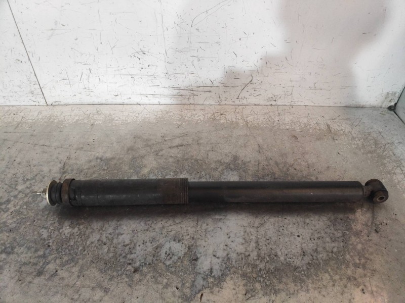 Recambio de amortiguador trasero izquierdo para mercedes clase c (w203) familiar c 320 t cdi (203.220) referencia OEM IAM 203326