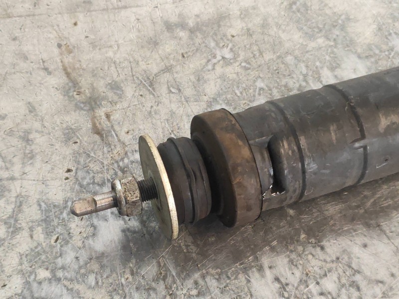 Recambio de amortiguador trasero izquierdo para mercedes clase c (w203) familiar c 320 t cdi (203.220) referencia OEM IAM 203326