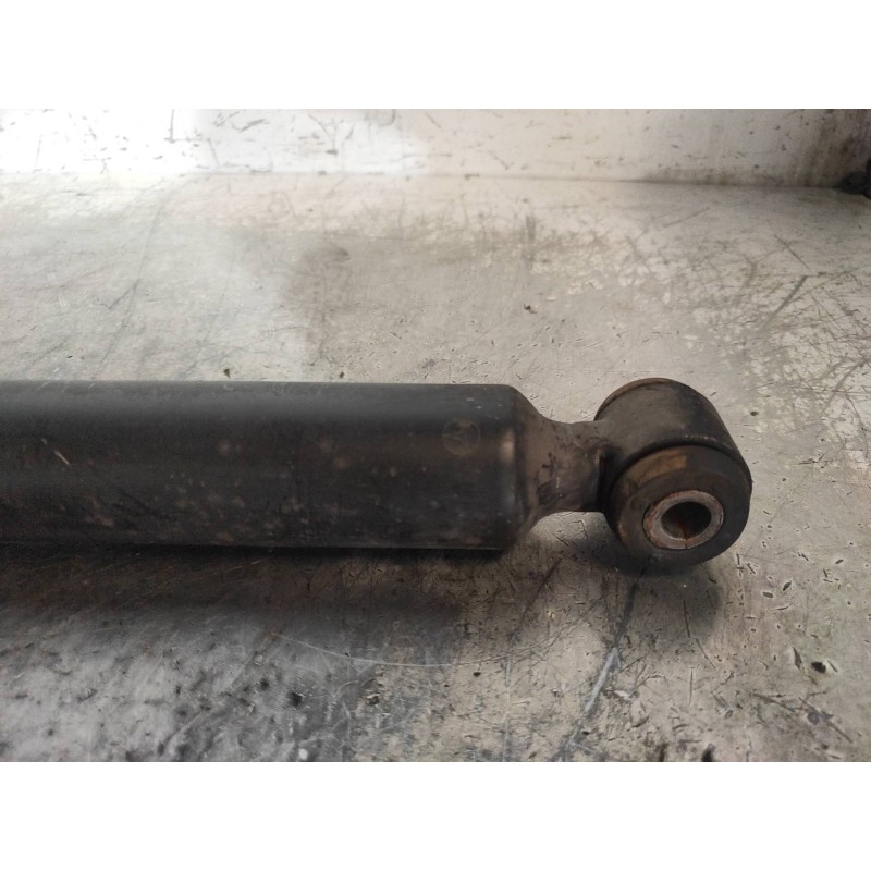 Recambio de amortiguador trasero izquierdo para mercedes clase c (w203) familiar c 320 t cdi (203.220) referencia OEM IAM 203326