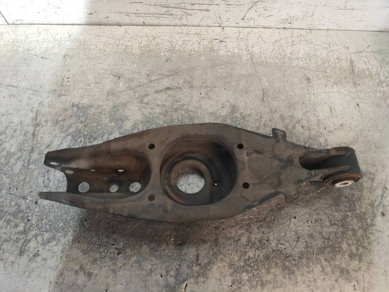 Recambio de brazo suspension inferior trasero derecho para mercedes clase c (w203) familiar c 320 t cdi (203.220) referencia OEM