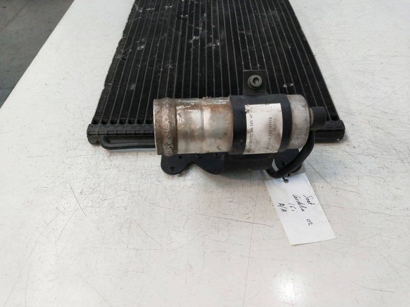 Recambio de condensador / radiador aire acondicionado para seat cordoba berlina (6l2) 1.6 16v referencia OEM IAM 6K0820411  