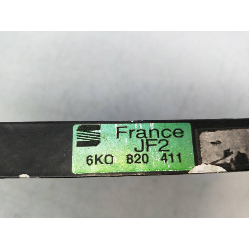 Recambio de condensador / radiador aire acondicionado para seat cordoba berlina (6l2) 1.6 16v referencia OEM IAM 6K0820411  