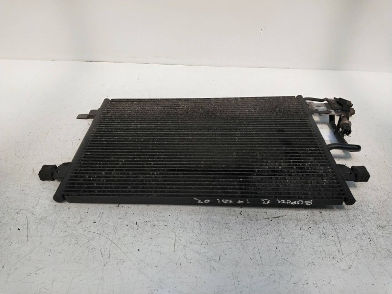 Recambio de condensador / radiador aire acondicionado para skoda superb (3u4) 1.9 tdi referencia OEM IAM 3B0260401  