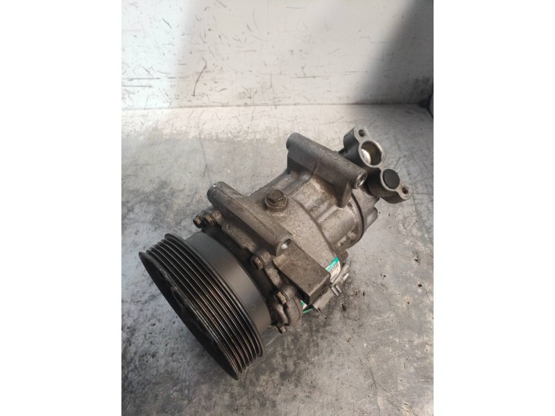 Recambio de compresor aire acondicionado para renault clio iii 1.4 16v referencia OEM IAM 8200365787A SD6V121452 