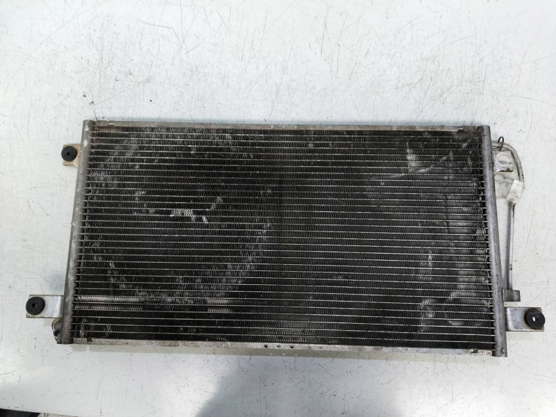 Recambio de condensador / radiador aire acondicionado para ssangyong musso referencia OEM IAM 6841005040  