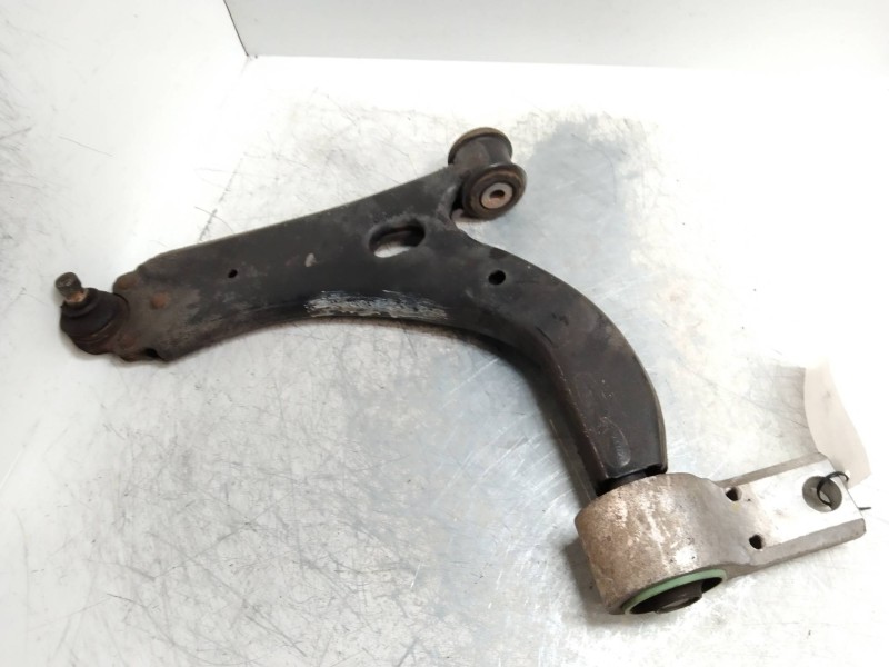 Recambio de brazo suspension inferior delantero izquierdo para mazda 2 berlina (dy) 1.4 diesel cat referencia OEM IAM   