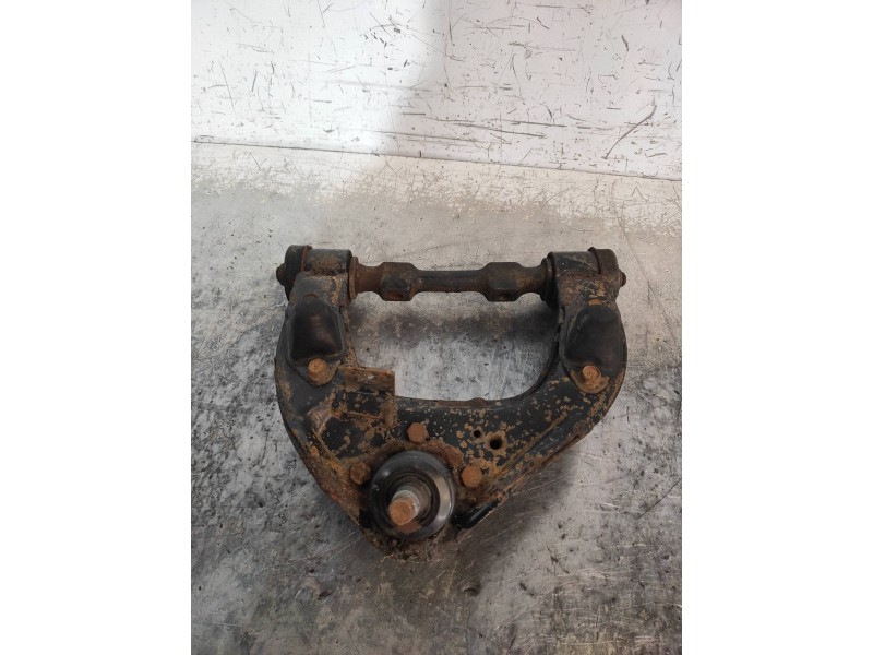 Recambio de brazo suspension superior delantero izquierdo para mitsubishi montero (v20/v40) 2800 td gls (2-ptas.) referencia OEM