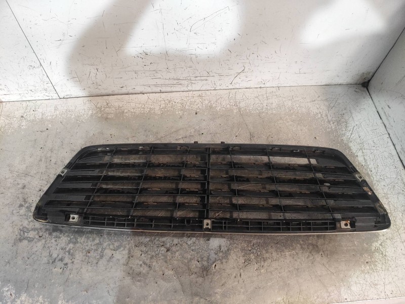 Recambio de rejilla delantera para mercedes clase s (w220) berlina 320 cdi (220.025) referencia OEM IAM A2208800583  