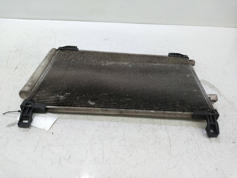 Recambio de condensador / radiador aire acondicionado para toyota yaris connect referencia OEM IAM 884600D0  