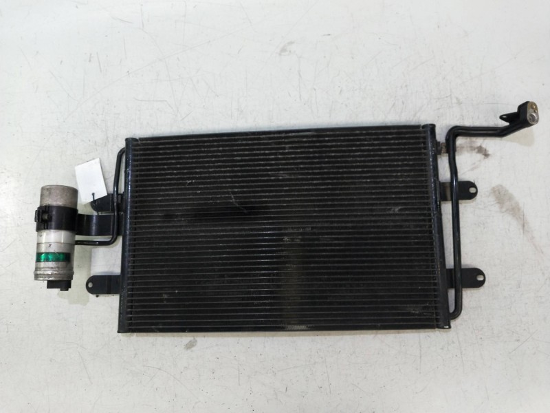 Recambio de condensador / radiador aire acondicionado para volkswagen bora berlina (1j2) 1.9 tdi referencia OEM IAM 1J0820411D  