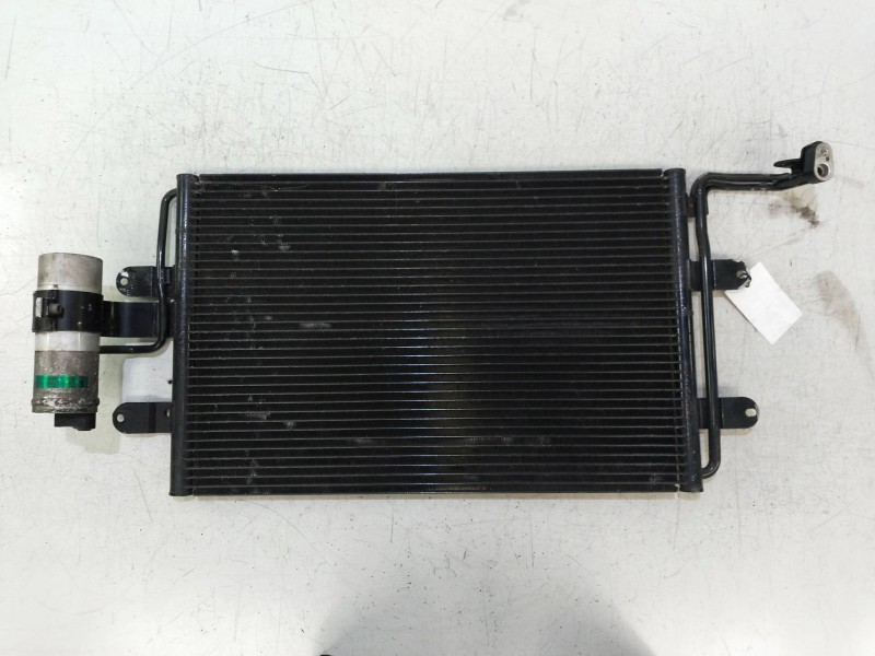Recambio de condensador / radiador aire acondicionado para volkswagen bora berlina (1j2) 1.9 tdi referencia OEM IAM 1J0820411D  
