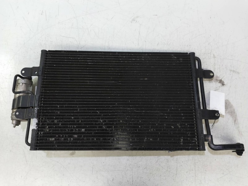 Recambio de condensador / radiador aire acondicionado para volkswagen bora berlina (1j2) conceptline referencia OEM IAM 1J082041