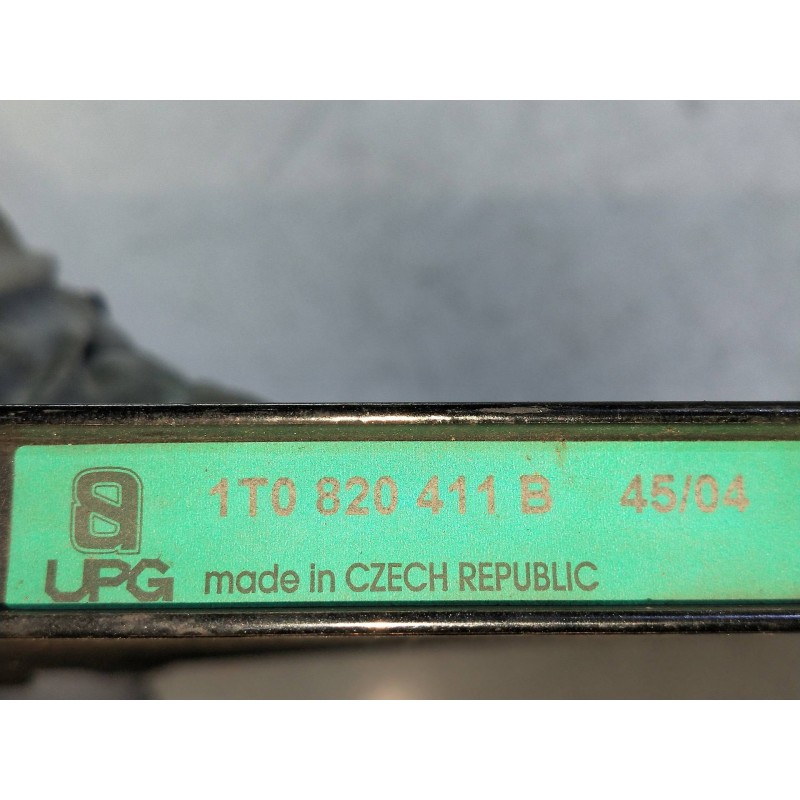Recambio de condensador / radiador aire acondicionado para volkswagen caddy ka/kb (2k) 2.0 sdi referencia OEM IAM 1T0820411B  