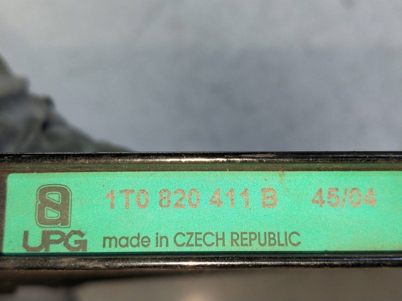 Recambio de condensador / radiador aire acondicionado para volkswagen caddy ka/kb (2k) 2.0 sdi referencia OEM IAM 1T0820411B  