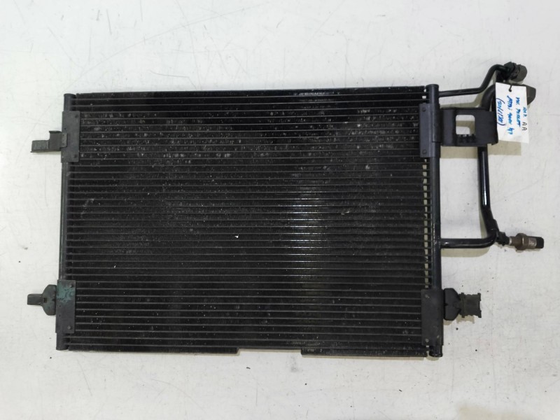 Recambio de condensador / radiador aire acondicionado para volkswagen passat berlina (3b2) 1.9 tdi referencia OEM IAM 8D0260401D
