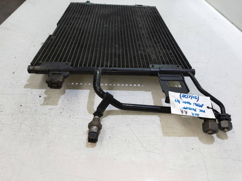 Recambio de condensador / radiador aire acondicionado para volkswagen passat berlina (3b2) 1.9 tdi referencia OEM IAM 8D0260401D
