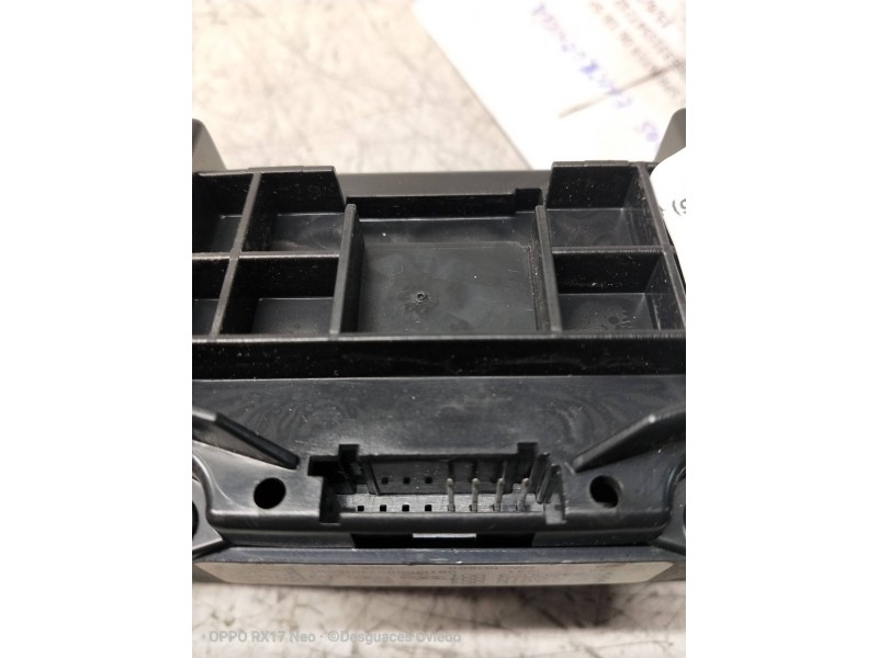 Recambio de mando multifuncion para mercedes sprinterii caja cerrada (desde 01.06) 216 (906.613) referencia OEM IAM A9068701010 