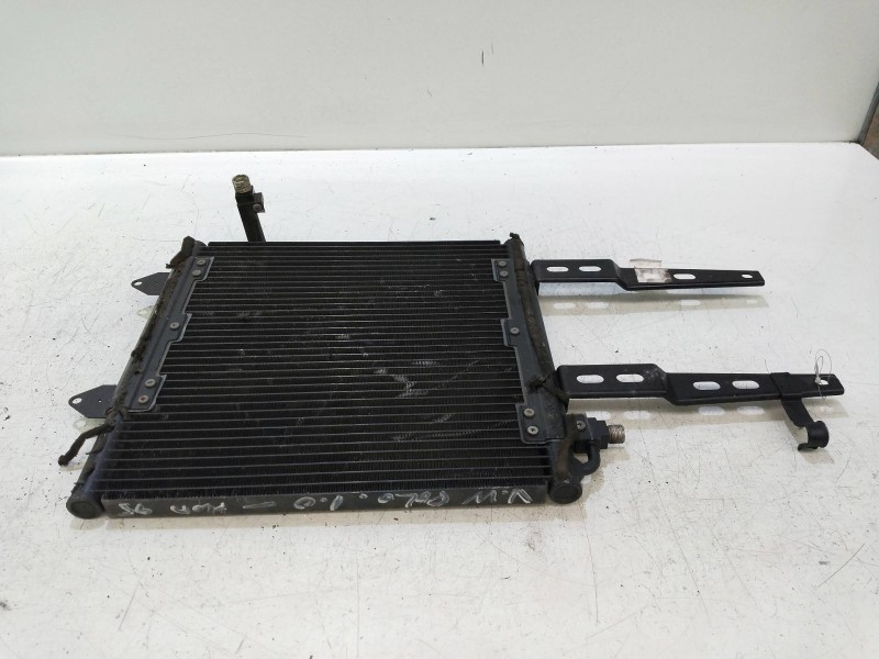 Recambio de condensador / radiador aire acondicionado para volkswagen polo berlina (6n1) 1.0 referencia OEM IAM 6N0820413B  