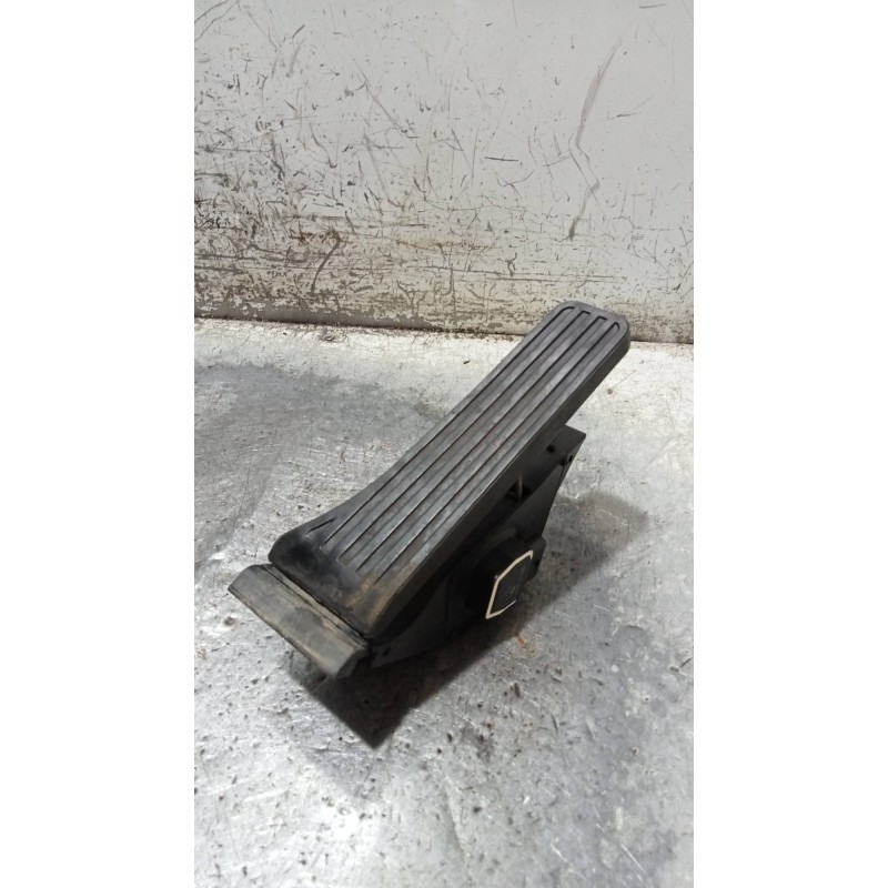 Recambio de potenciometro pedal para mercedes clase c (w204) familiar c 200 t cdi blueefficiency (204.201) referencia OEM IAM A2