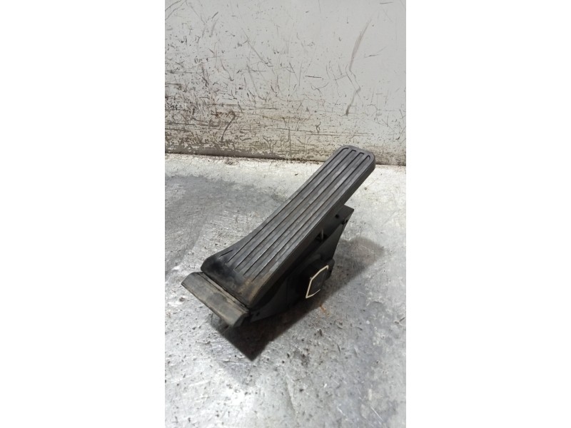 Recambio de potenciometro pedal para mercedes clase c (w204) familiar c 200 t cdi blueefficiency (204.201) referencia OEM IAM A2