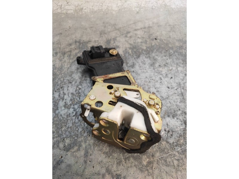 Recambio de motor cierre centralizado trasero derecho para mazda 2 berlina (dy) 1.4 crtd active referencia OEM IAM P3M71A264A26D