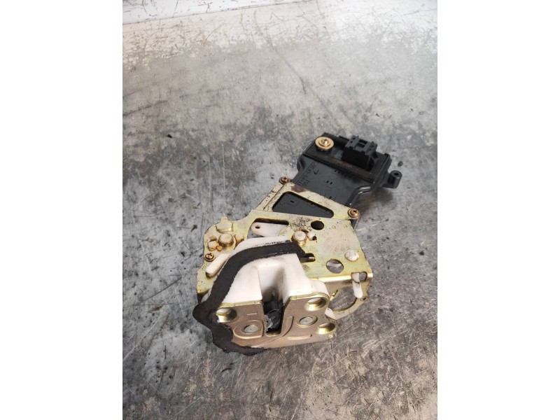 Recambio de motor cierre centralizado trasero izquierdo para mazda 2 berlina (dy) 1.4 crtd active referencia OEM IAM P3M71A264A2